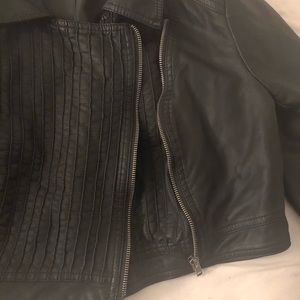 Cropped leather jacket